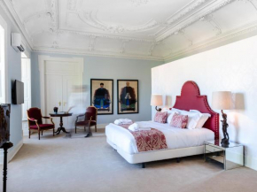 Отель Dear Lisbon - Palace Chiado Suites  Лиссабон